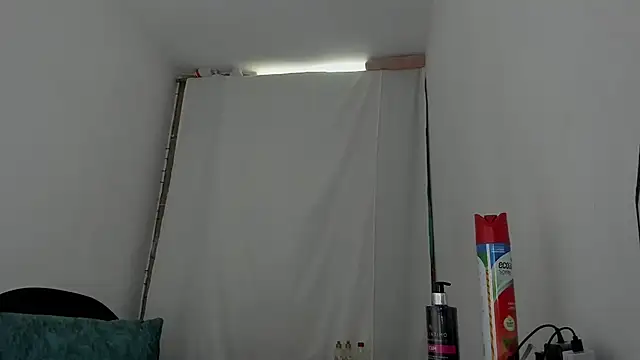 Snapshot of Sandy-13 chatting on February 15, 2026, 7:57 pm Sandy-13 online show from February 15, 2026, 7:57 pm