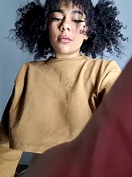 Snapshot of Yerystar chatting on October 29, 2025, 2:43 am Yerystar online show from October 29, 2025, 2:43 am