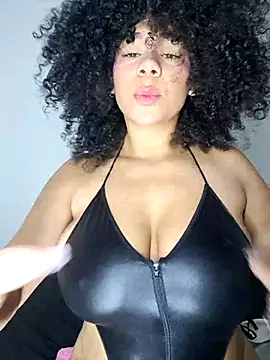 Snapshot of Yerystar chatting on November 11, 2025, 10:21 am Yerystar online show from November 11, 2025, 10:21 am