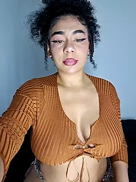 Snapshot of Yerystar chatting on November 1, 2025, 10:58 pm Yerystar online show from November 1, 2025, 10:58 pm