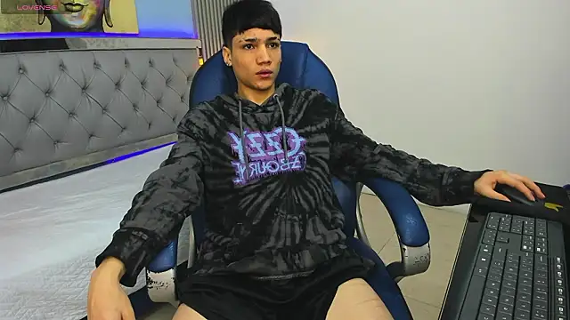 SamBlack  online show from February 10, 2026, 3:44 pm