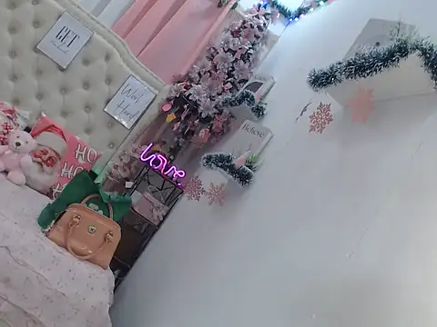 Snapshot of miss_ning chatting on November 19, 2025, 11:43 am miss ning online show from November 19, 2025, 11:43 am