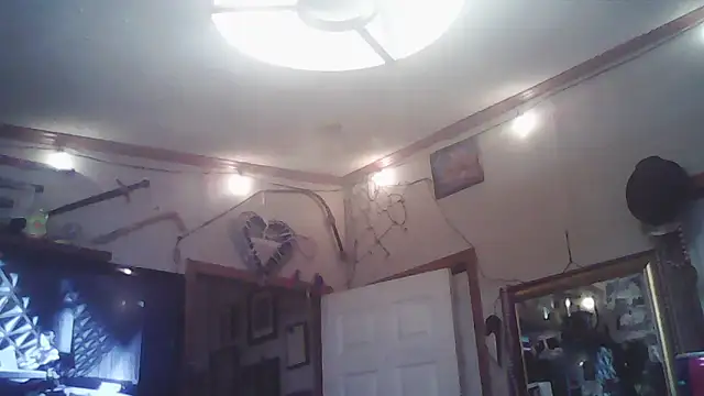 Snapshot of BonnienClyde5421 chatting on February 9, 2026, 12:19 am BonnienClyde5421 online show from February 9, 2026, 12:19 am