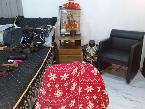 Snapshot of SexyHeart_Escodero chatting on February 19, 2026, 4:15 pm SexyHeart Escodero online show from February 19, 2026, 4:15 pm