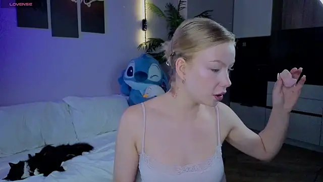 emilyshepar d online show from July 28, 2026, 2:30 am
