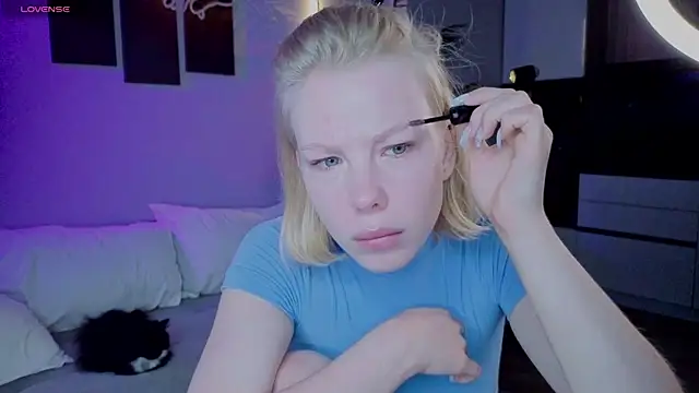 emilyshepar d online show from July 8, 2026, 1:19 am