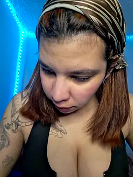 Snapshot of -Miaa_ chatting on September 18, 2025, 1:36 pm -Miaa online show from September 18, 2025, 1:36 pm