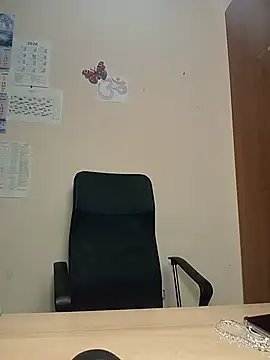 Snapshot of Ami_Foxy chatting on June 17, 2026, 5:29 am Ami Foxy online show from June 17, 2026, 5:29 am