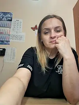 Snapshot of Ami_Foxy chatting on May 28, 2026, 7:16 am Ami Foxy online show from May 28, 2026, 7:16 am