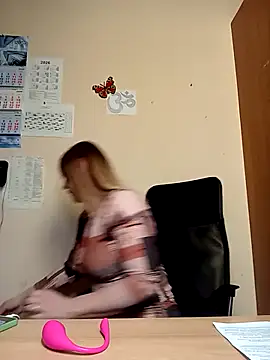 Ami Foxy online show from May 7, 2026, 5:44 am