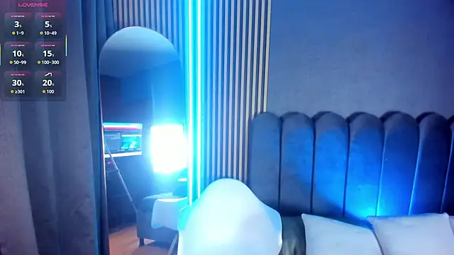 Gina 77 online show from November 5, 2025, 12:19 pm