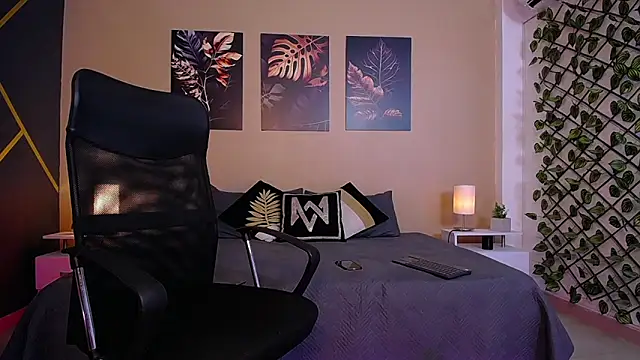 Snapshot of ChristopherBlack_ chatting on February 14, 2026, 1:22 pm ChristopherBlack online show from February 14, 2026, 1:22 pm