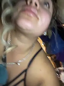 Snapshot of mooniebarbie1 chatting on November 24, 2025, 6:52 pm mooniebarbie1 online show from November 24, 2025, 6:52 pm