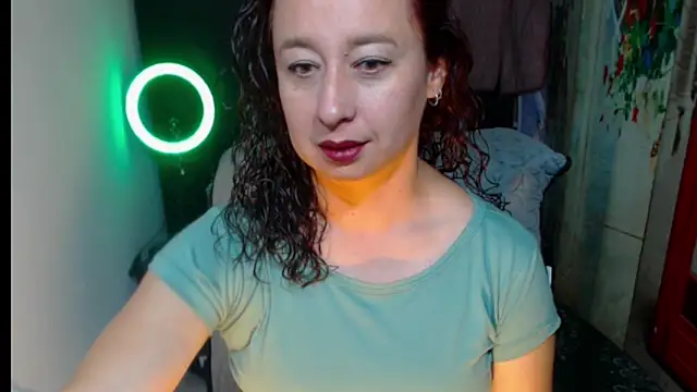 Snapshot of Milf_Valeria chatting on November 11, 2025, 2:12 pm Milf Valeria online show from November 11, 2025, 2:12 pm