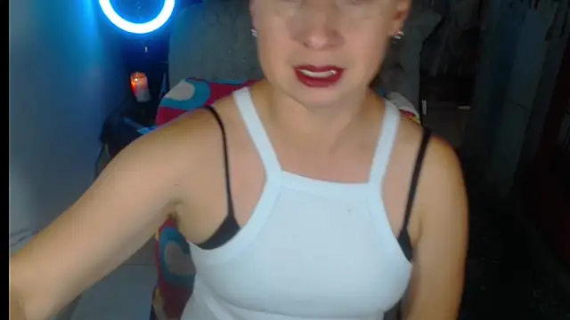 Snapshot of Milf_Valeria chatting on October 24, 2025, 3:11 pm Milf Valeria online show from October 24, 2025, 3:11 pm