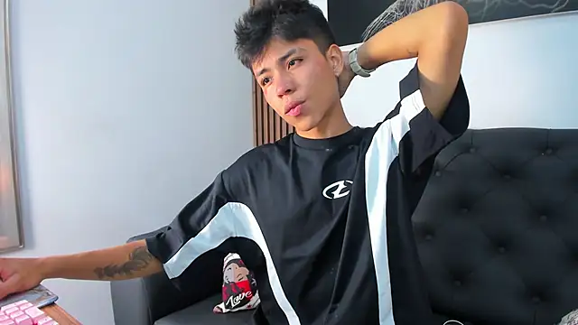 MaxiWildd online show from March 19, 2026, 1:11 pm