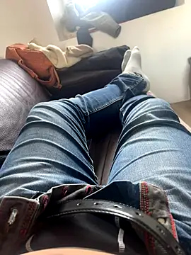 carapace31 online show from November 30, 2025, 2:18 pm