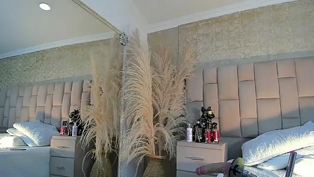 AmbarFoxx  online show from December 4, 2025, 10:31 pm