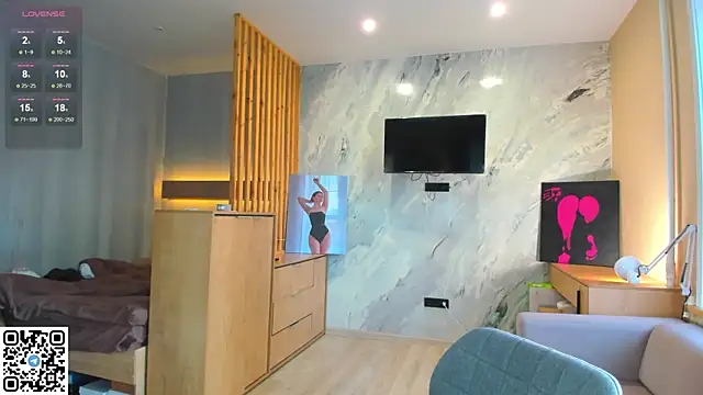 miss bubbles  online show from September 26, 2025, 1:23 am