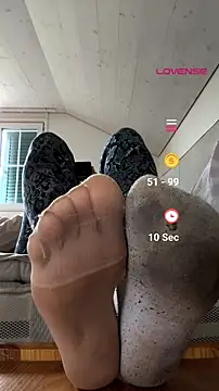 Snapshot of Teafeet chatting on July 20, 2026, 11:23 am Teafeet online show from July 20, 2026, 11:23 am