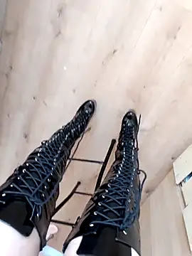 Snapshot of Teafeet chatting on February 8, 2026, 1:42 pm Teafeet online show from February 8, 2026, 1:42 pm