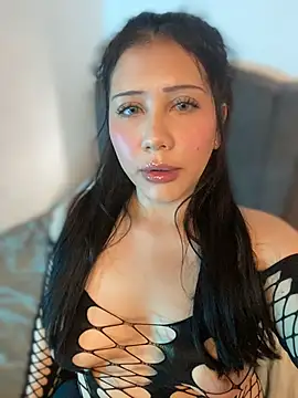 Snapshot of snow_doll chatting on July 3, 2026, 9:10 pm snow doll online show from July 3, 2026, 9:10 pm