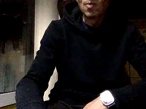 adiluci1 online show from November 3, 2025, 6:44 pm