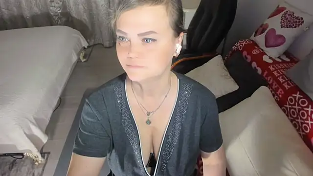 Snapshot of MildMature chatting on July 9, 2026, 9:14 pm MildMature online show from July 9, 2026, 9:14 pm