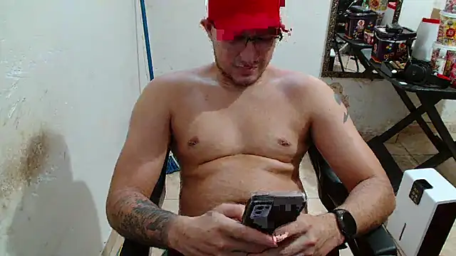 Leonino231 online show from September 20, 2025, 4:23 pm