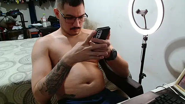 Leonino231 online show from March 26, 2026, 8:18 pm