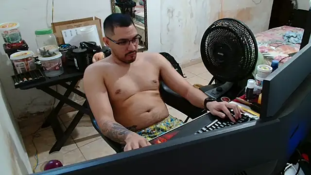 Leonino231 online show from October 31, 2025, 4:25 pm