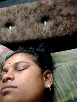 Snapshot of Gauri-Dhar chatting on November 3, 2025, 11:41 pm Gauri-Dhar online show from November 3, 2025, 11:41 pm