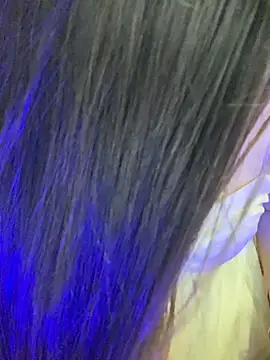 Linhtruong  online show from April 10, 2026, 3:46 am