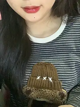 Linhtruong  online show from December 15, 2025, 3:56 am