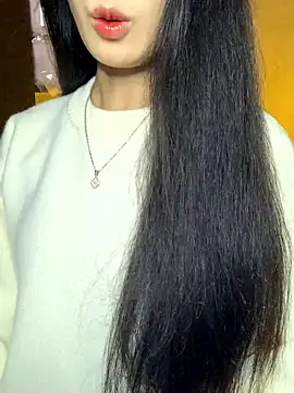 Nhinhi18 online show from January 8, 2026, 3:40 pm