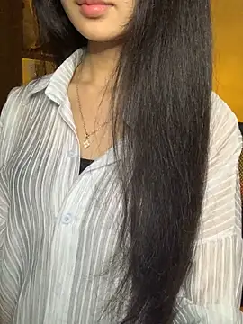 Snapshot of Nhinhi18 chatting on February 28, 2026, 4:28 pm Nhinhi18 online show from February 28, 2026, 4:28 pm