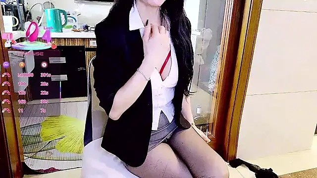 xinxinbabe online show from September 18, 2025, 8:28 am