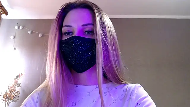 Iris lave online show from April 15, 2026, 3:27 pm