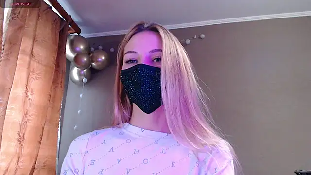 Iris lave online show from November 4, 2025, 1:26 pm