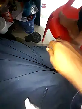 Snapshot of hackyourpussy@xh chatting on November 25, 2025, 2:12 am hackyourpussyxh online show from November 25, 2025, 2:12 am