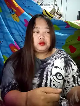 sweetbigtits19 online show from March 18, 2026, 1:57 pm