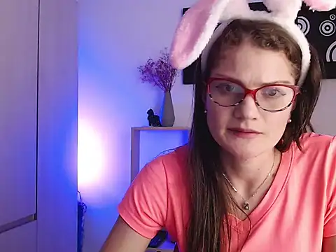 Camila-ventura online show from October 28, 2025, 7:46 pm