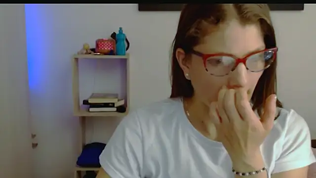 Snapshot of Camila-ventura chatting on May 22, 2026, 12:14 pm Camila-ventura online show from May 22, 2026, 12:14 pm