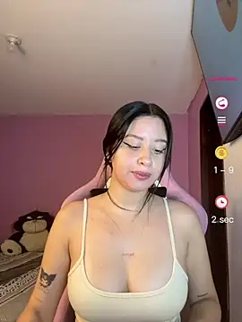Snapshot of lucy_grey25 chatting on July 2, 2026, 5:08 pm lucy grey25 online show from July 2, 2026, 5:08 pm