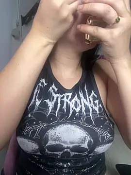 lucy grey25 online show from January 14, 2026, 4:43 pm