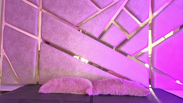 Snapshot of Zafiro_claire chatting on February 14, 2026, 7:58 pm Zafiro claire online show from February 14, 2026, 7:58 pm