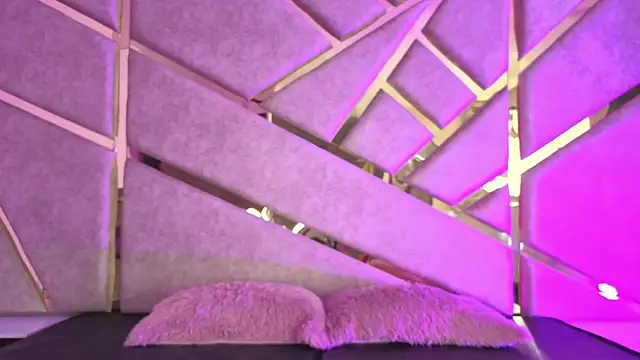 Snapshot of Zafiro_claire chatting on February 13, 2026, 6:41 pm Zafiro claire online show from February 13, 2026, 6:41 pm