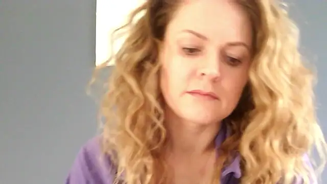 Ginger-bb online show from April 9, 2026, 6:30 am