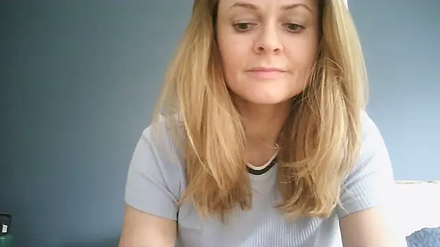 Snapshot of Ginger-bb chatting on June 16, 2026, 3:56 pm Ginger-bb online show from June 16, 2026, 3:56 pm