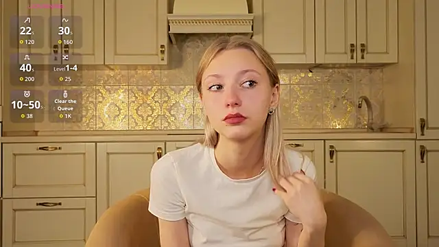 KatieFoulk online show from September 12, 2025, 3:12 pm